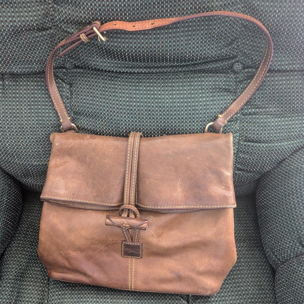Dooney And Bourke Florentine Toggle Brown Leather Crossbody Purse Bag